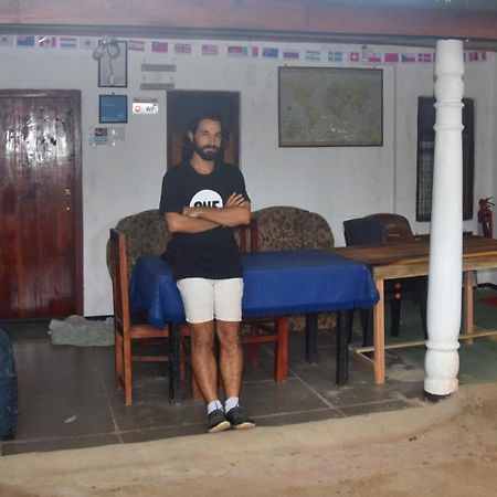 Meera Homestay & Guest House Anuradhapura Exterior foto