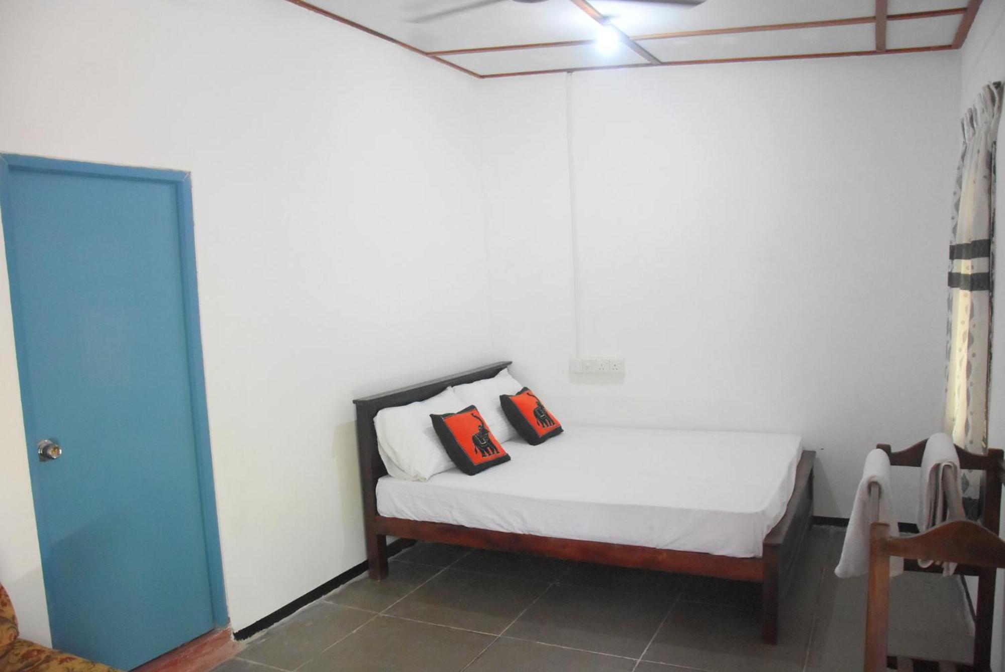 Meera Homestay & Guest House Anuradhapura Exterior foto