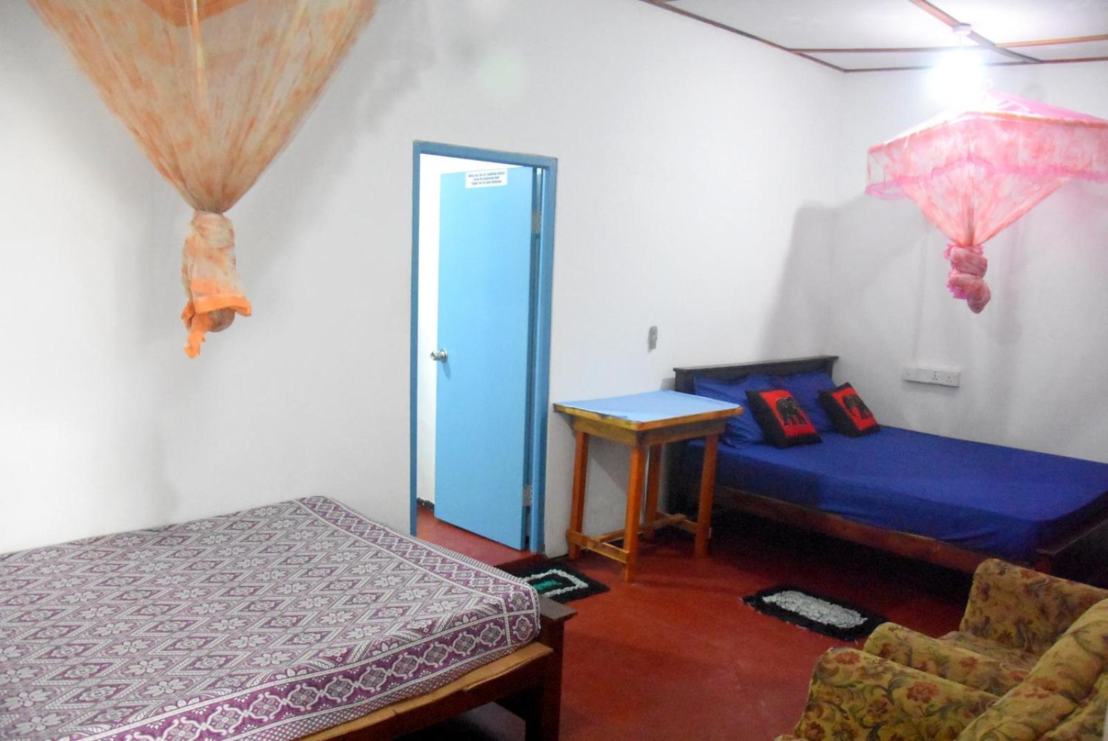 Meera Homestay & Guest House Anuradhapura Exterior foto