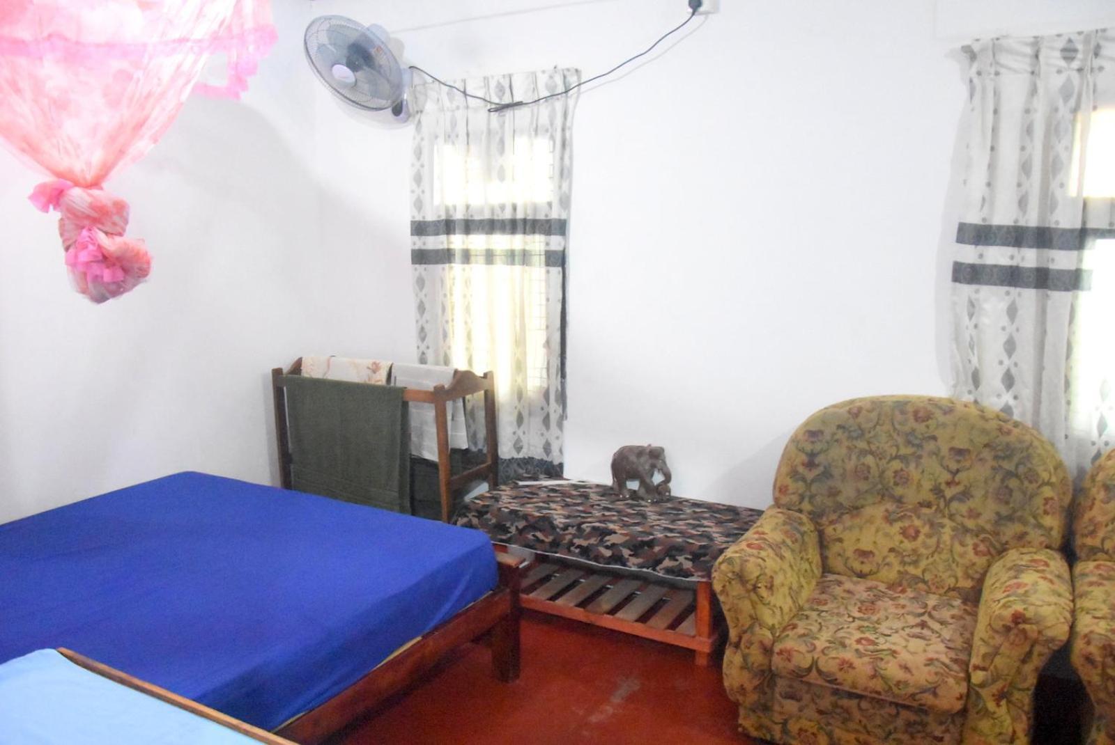 Meera Homestay & Guest House Anuradhapura Exterior foto